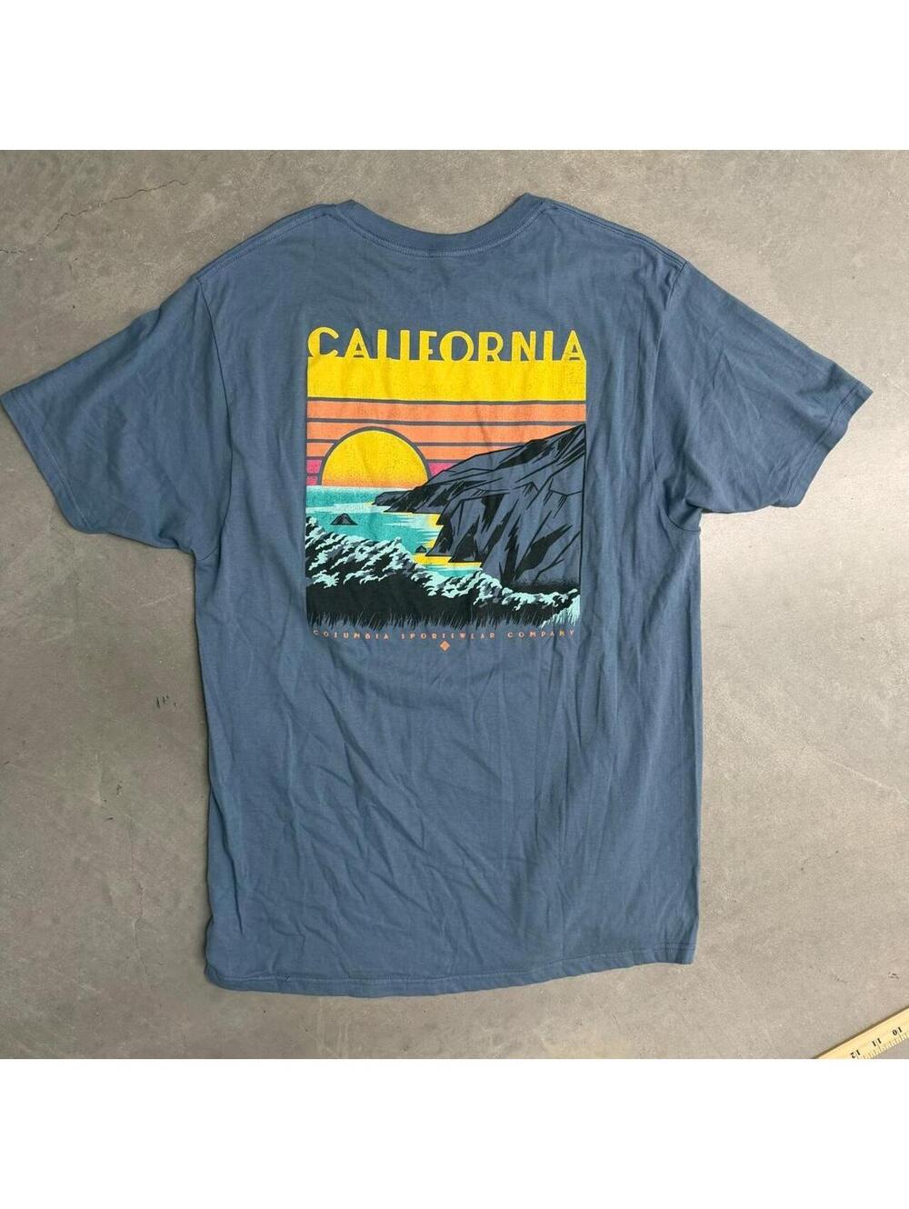 2000's Men's Columbia California Sportswear Graphic Blue Tee Sized Large